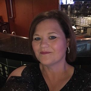 Meet your Posher, Candace